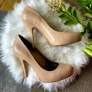 GUESS - Tan / Beige Stilettos Pump - Size 8